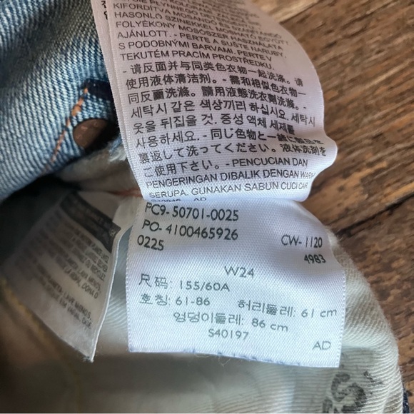 Levi's Women’s 701 Selvedge Denim Jeans 24 - Picture 9 of 10